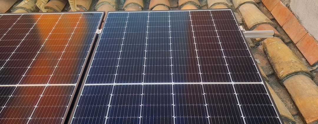 Instalación de placas solares fotovoltaicas en La Jonquera